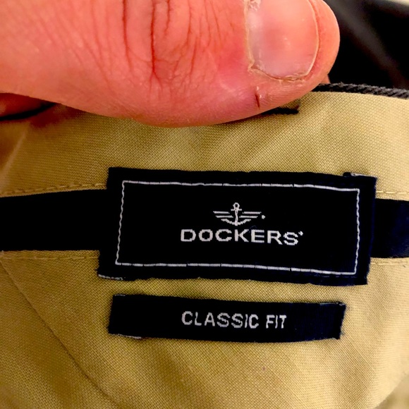 Dockers Classic Fit - Picture 1 of 3